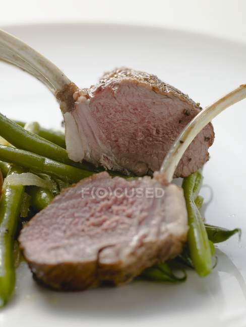 Roasted Lamb chops with green beans — Stock Photo