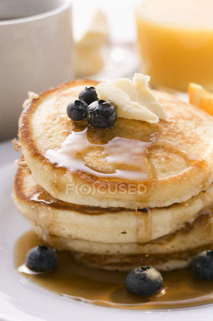 Pancakes with butter and blueberries — Stock Photo