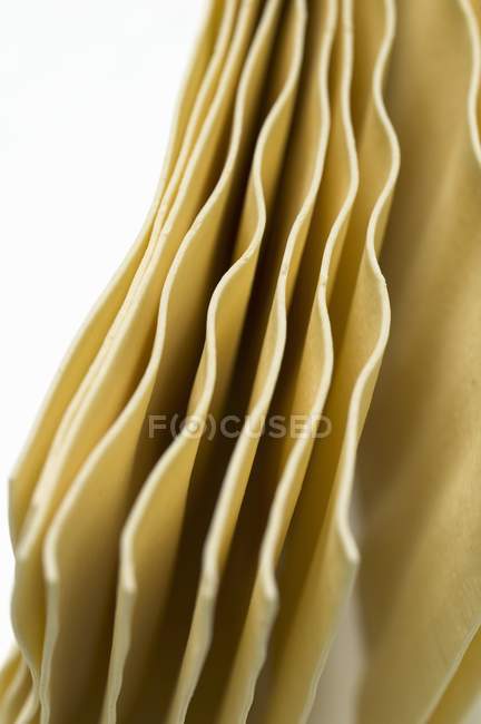 Bündel von rohen Blättern Lasagne — Stockfoto