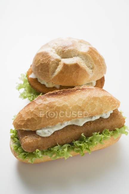 Closeup view of two schnitzel rolls with Remoulade and lettuce — Stock Photo