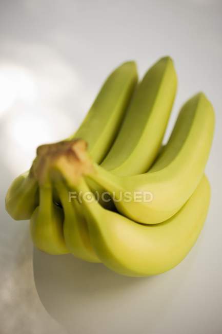 Plátanos frescos maduros - foto de stock