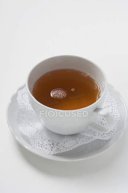 Chá em xícara branca — Fotografia de Stock
