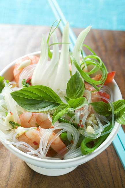 Glass noodles with shrimps — Stock Photo