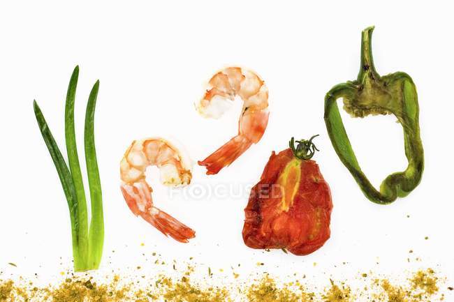 Grilled vegetable slices and shrimps — Stock Photo