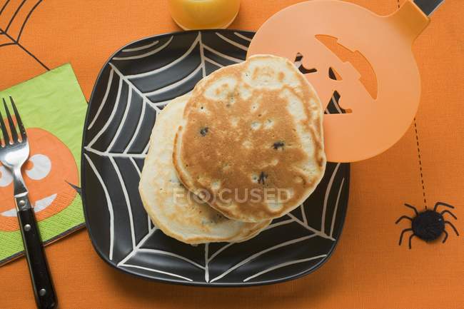 Pancakes for Halloween in plate — Stock Photo