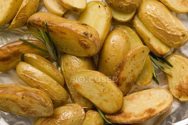 Картопля печена розмарину — стокове фото