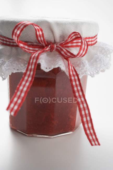 Jar of strawberry jam — Stock Photo