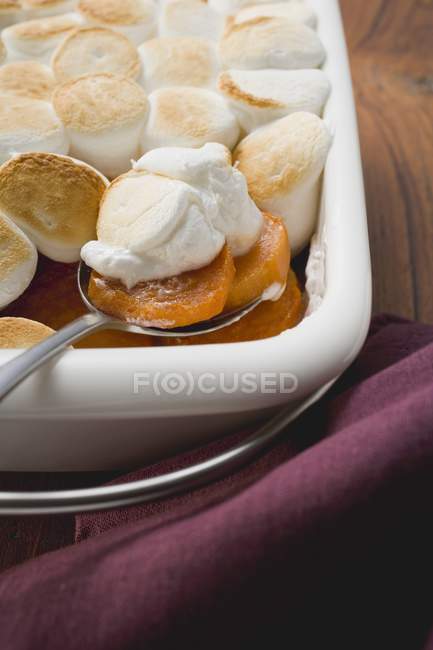 Sweet potato and marshmallow gratin — Stock Photo