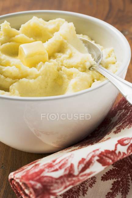 Mashed potatoes with butter — Stock Photo