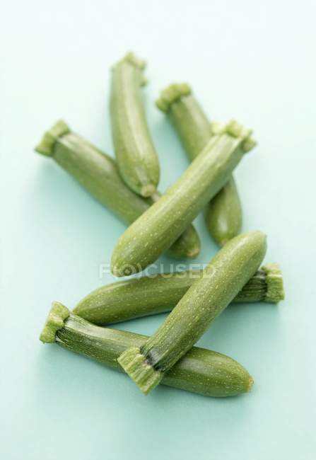 Fresh Baby courgettes — Stock Photo