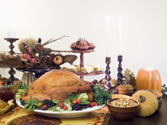 Thanksgiving buffet with stuffed turkey — Stock Photo