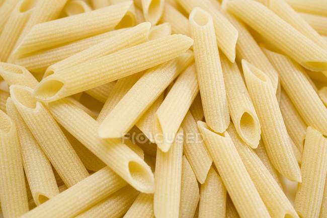 Getrocknete Penne-Nudeln — Stockfoto