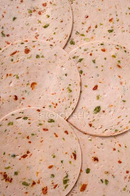 Salsiccia di Pikantwurst con pepe rosso e verde — Foto stock
