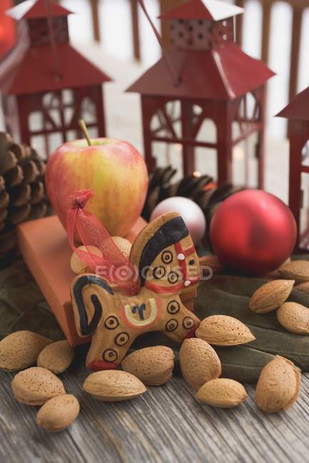 Gingerbread horse on table — Stock Photo