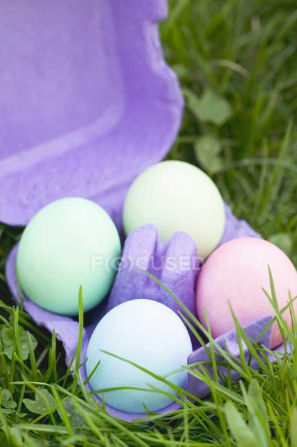 Кольорові великодні яйця — стокове фото