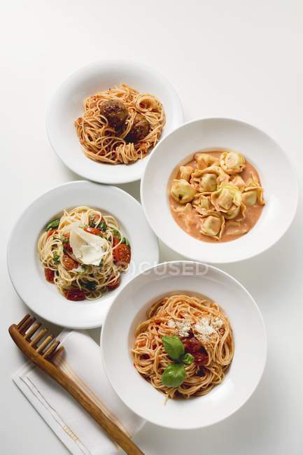 Vier verschiedene Nudelgerichte — Stockfoto