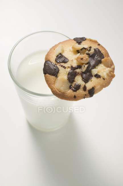 Печенье с шоколадной крошкой — стоковое фото