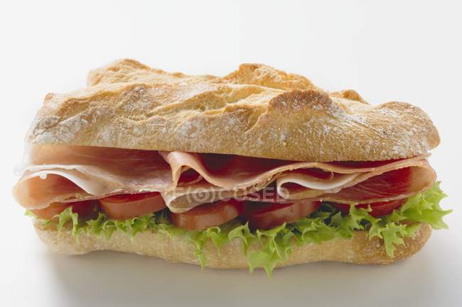 Sandwich mit rohem Schinken — Stockfoto