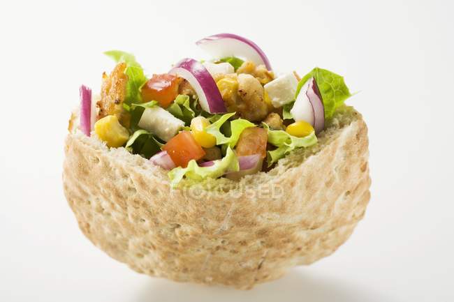 Pita bread with vegetables — Stock Photo