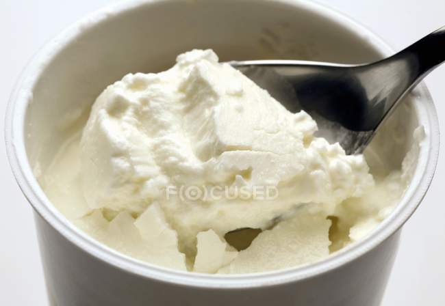 Yogurt al latte di pecora — Foto stock