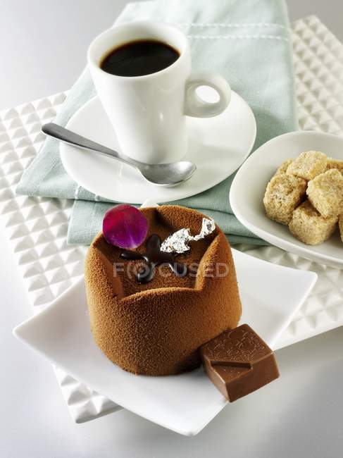 Small chocolate cake — Stock Photo