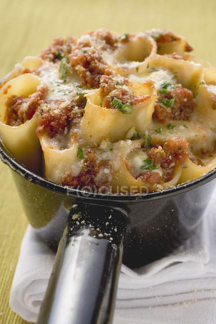 Baked cannelloni pasta with mince — Stock Photo