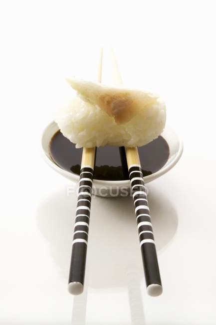 Poisson sushi nigiri — Photo de stock