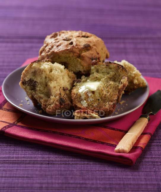 Muffins de passas e canela — Fotografia de Stock
