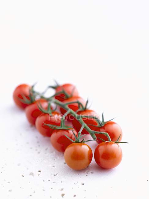 Fresh cherry tomatoes — Stock Photo