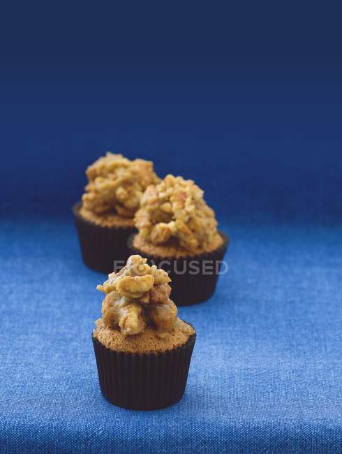 Pecan nut and coffee cupcakes — Stock Photo