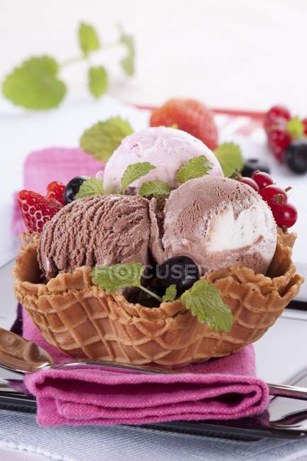 Wafer with ice cream — Stock Photo