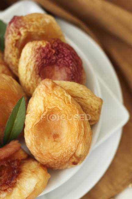 Bio getrocknete weiße Pfirsichscheiben — Stockfoto