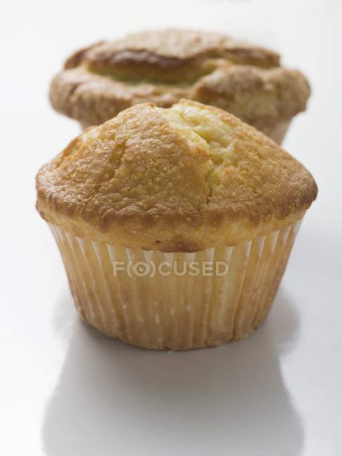 Muffins im Papierkorb — Stockfoto