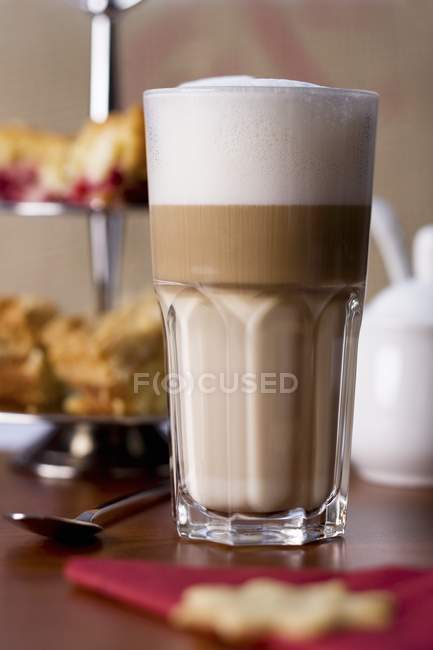 Hot latte macchiato — Stock Photo