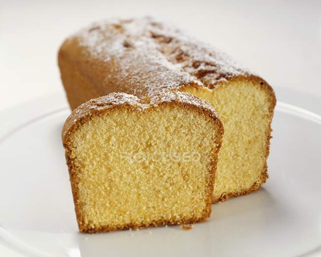 Lemon and ginger loaf cake — Stock Photo