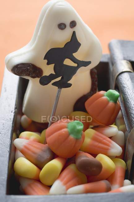 Dulces surtidos para Halloween - foto de stock