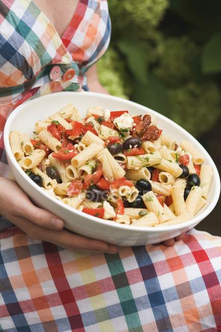 Pasta and vegetable salad — Stock Photo