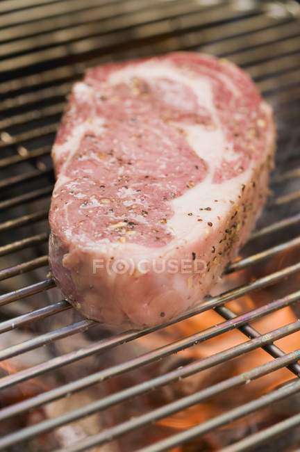 Raw beef steak — Stock Photo