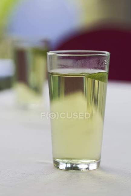 Склянка зеленого чаю — стокове фото