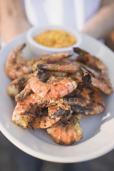 Gazpacho servindo com camarões — Fotografia de Stock