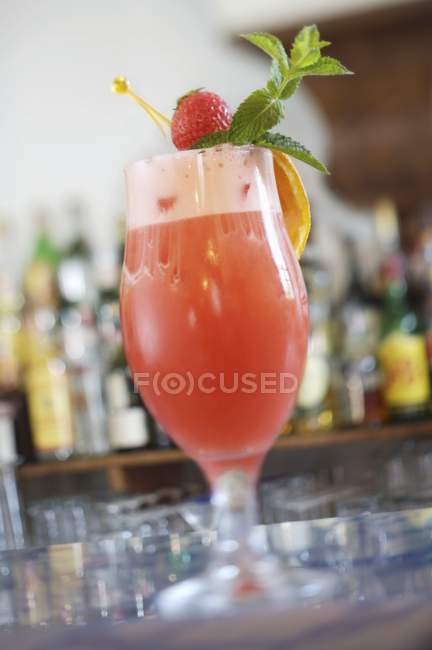 Fruit alcohol cocktail — Stock Photo