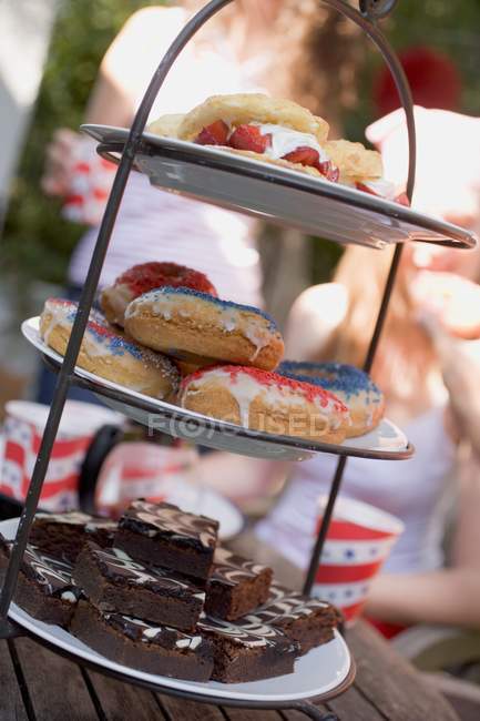 Brownies, doughnuts and  strawberry — Stock Photo