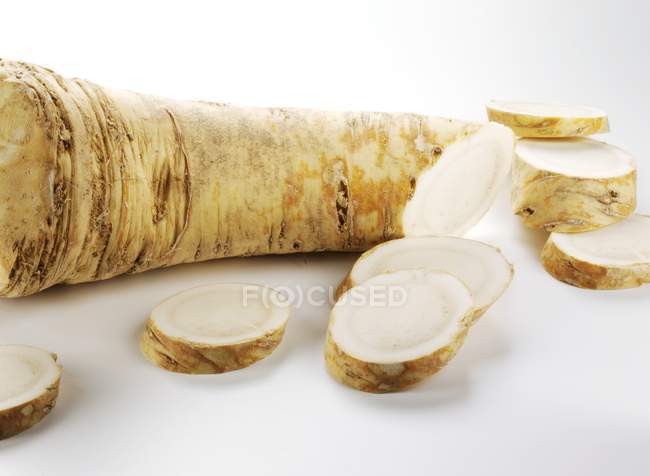 Sliced horseradish root — Stock Photo