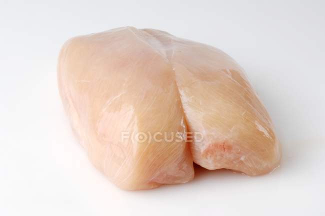 Poitrine de poulet cru — Photo de stock