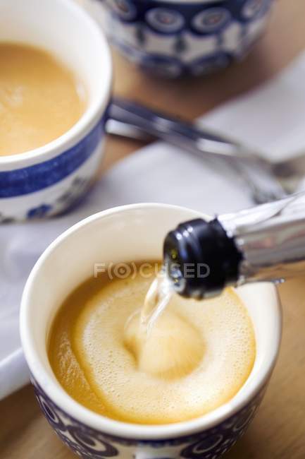 Champanhe cenoura cappuccino — Fotografia de Stock