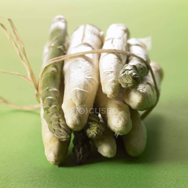 Fascio di rami di asparagi — Foto stock