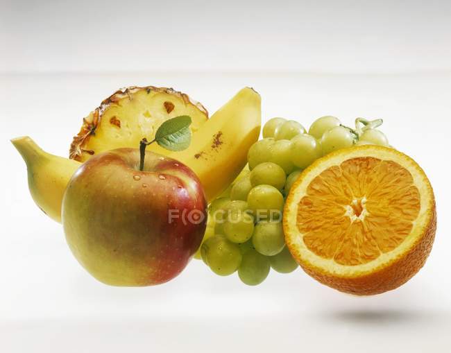 Bodegón de frutas - foto de stock