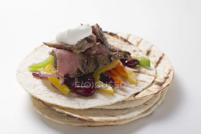 Rindfleisch Fajita mit Bohnen — Stockfoto