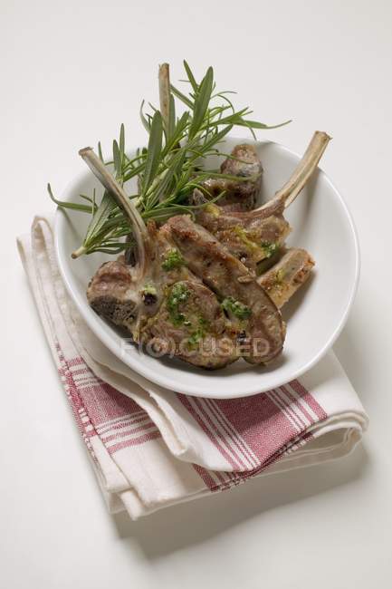 Escalopes d'agneau grillées — Photo de stock