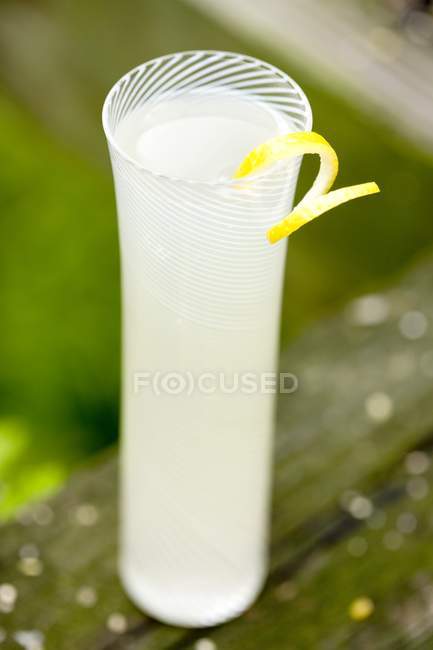 Copo alto de limonada — Fotografia de Stock